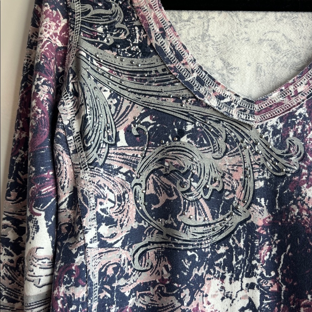 Vanity Multicolor Patterned Hoodie - Picture 7 of 12